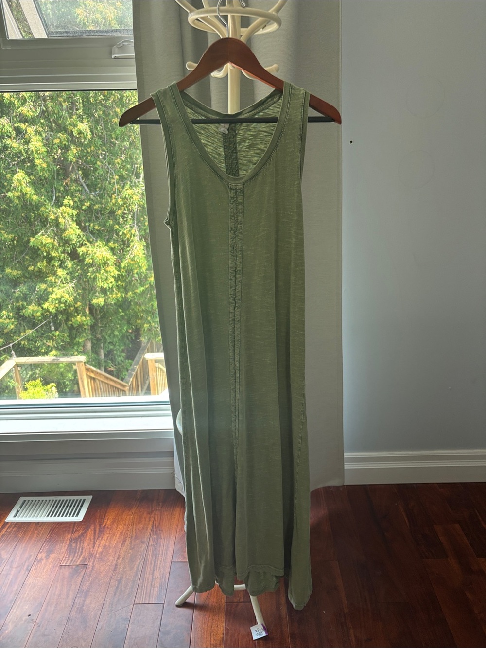 Sleeveless Olive Green Maxi Dress with Center Stitch Detailing